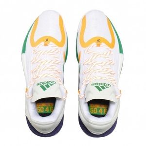 Adidas basketball D Rose 11 Cloud male size 8 women size 9-9.5